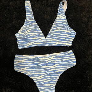 Shein swim suit , Size M. Never worn, still with ‘tags’.